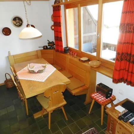 アパート Schonried Sleeps 4 Wifi